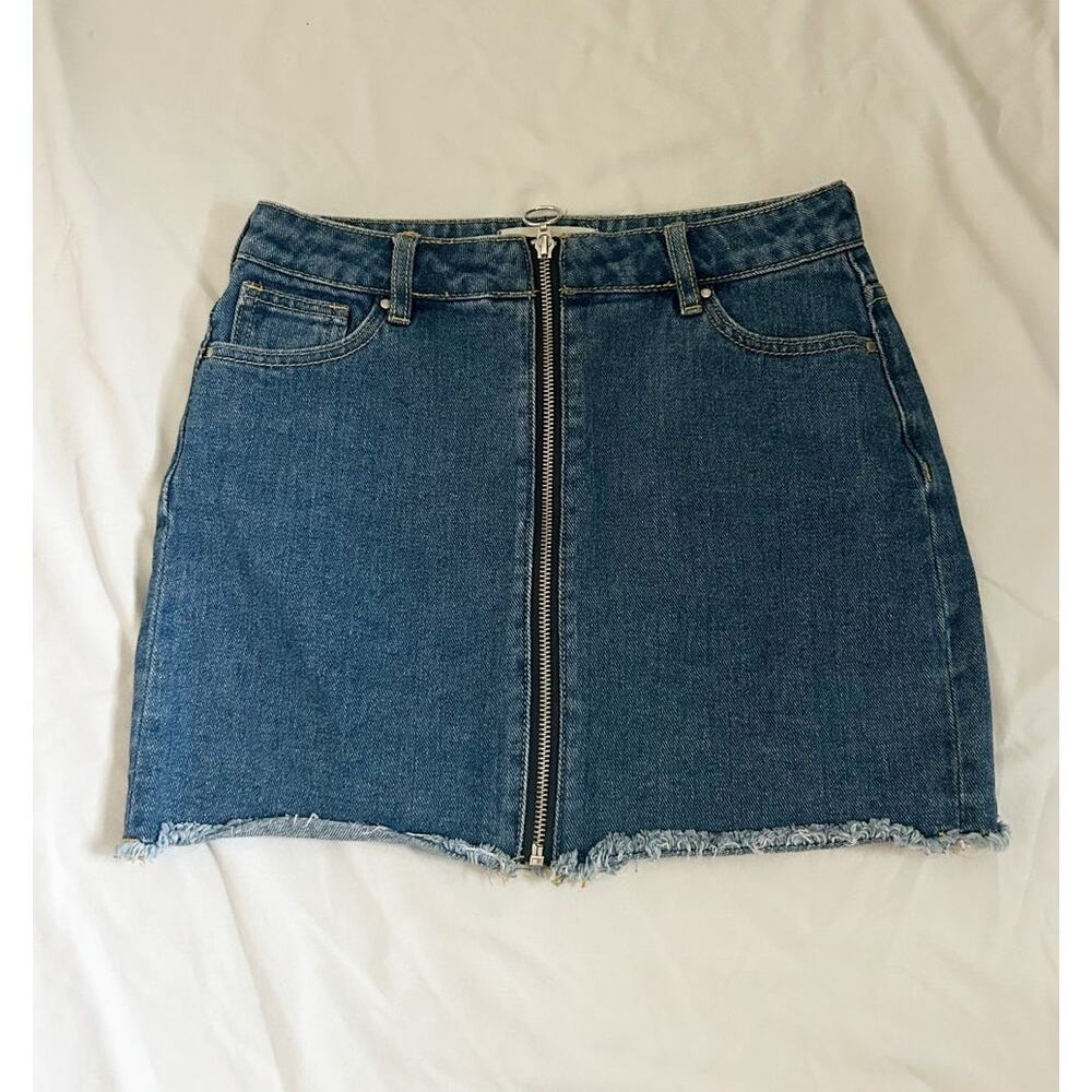 mini skirt